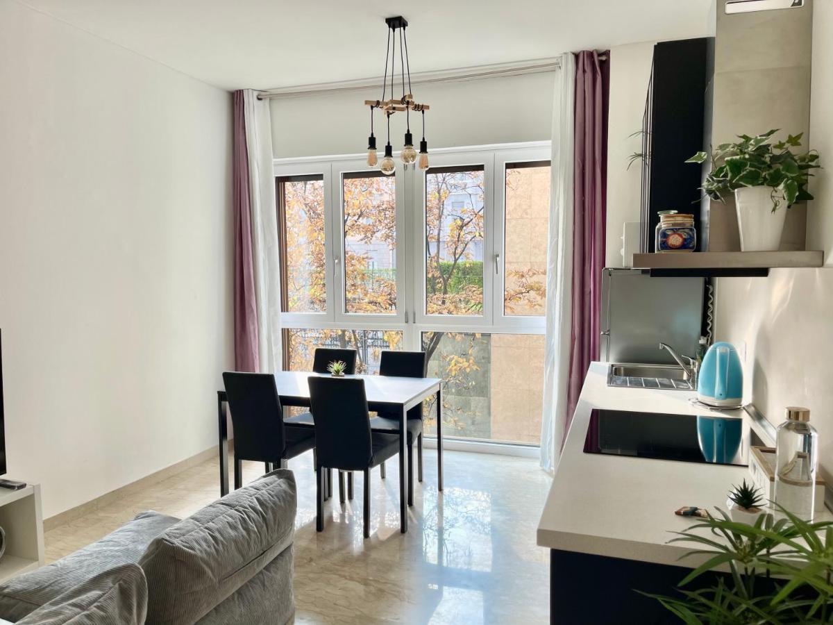 The White House, Modern In Center Apartamento *